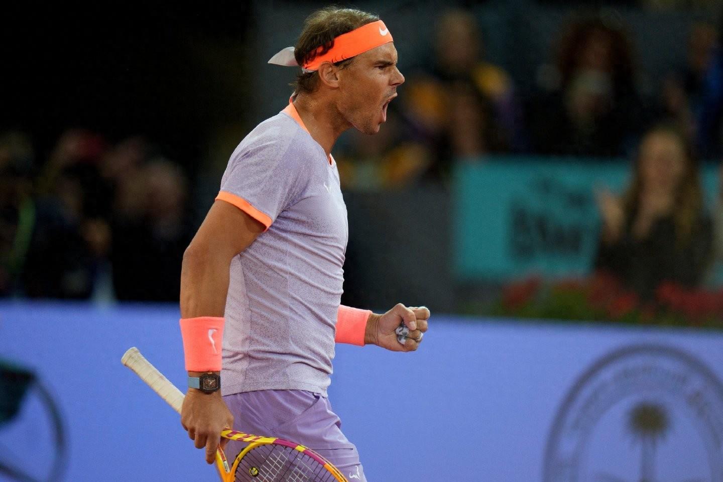 纳达尔迎来十二赛季出色发挥，塞尔维亚队观众热烈欢呼！比赛高潮迭起的简单介绍