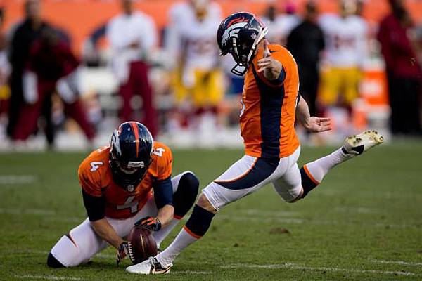 海滨金雕队对阵北城雷霆队，橄榄球超级杯险胜，内线统治篮板——观赏性拉满(战金岭电视剧45集播放)