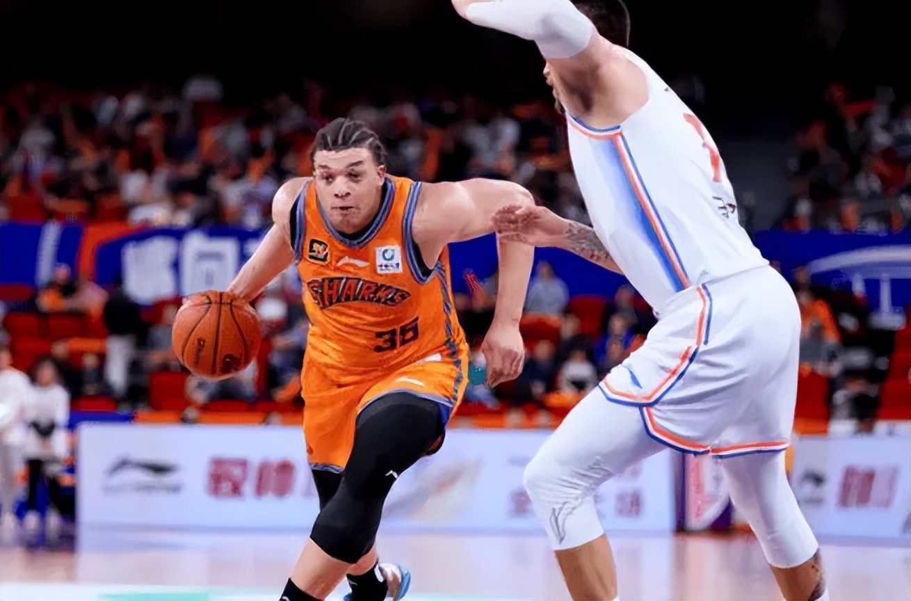 犹他爵士迎NBA常规赛关键赛；今晨回应争议；悬念犹存；球队文化再被提及的简单介绍