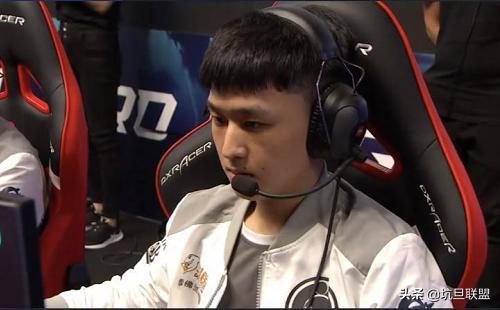 爱游戏-关于JackeyLove回归赛场，战术调整首场状态亮眼，中国队观众沸腾！的信息