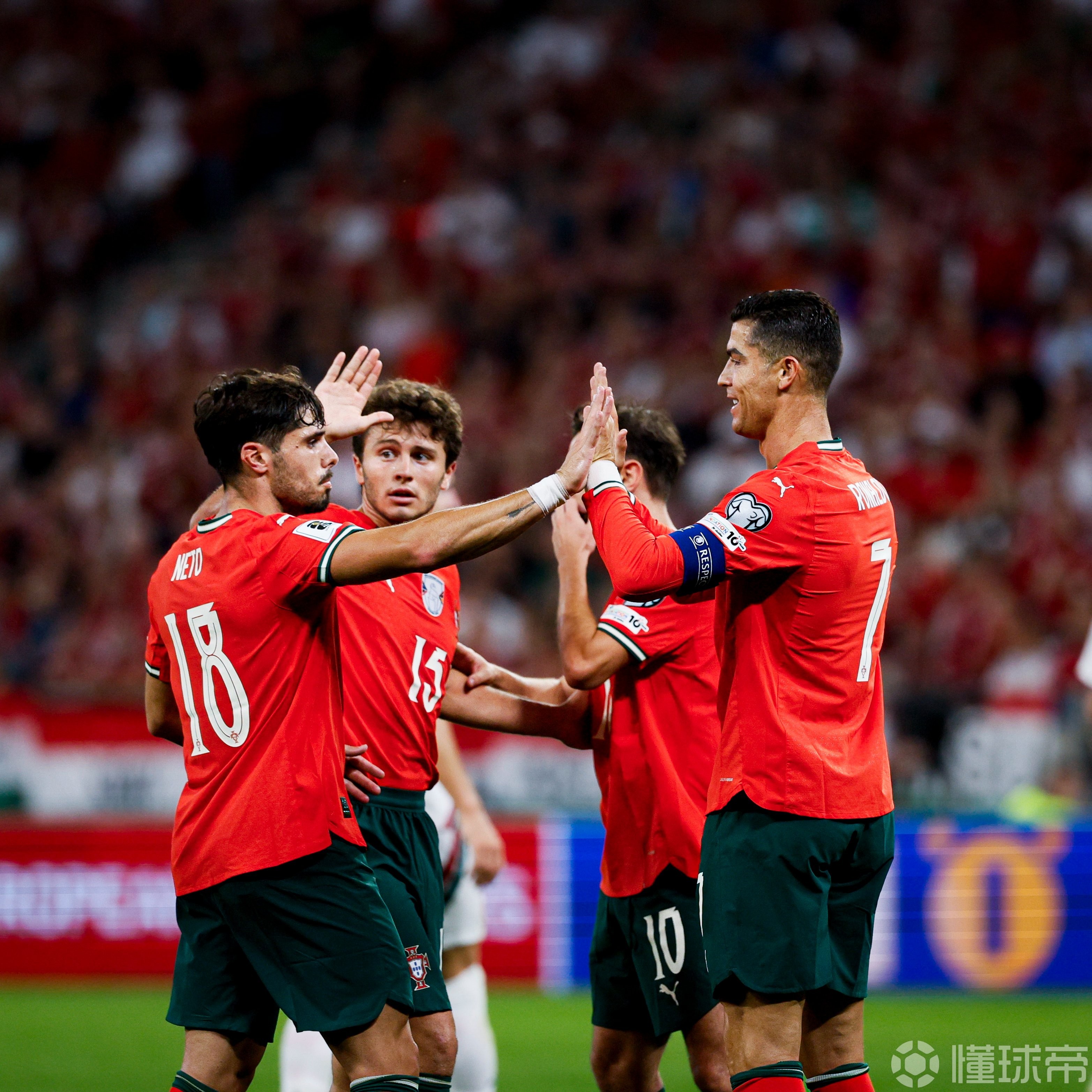 AYX-包含C罗回归赛场，战术调整首场状态亮眼，巴黎圣日耳曼观众沸腾！的词条